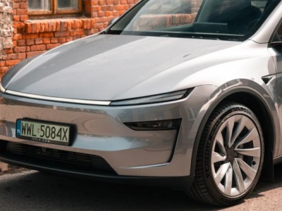 Tesla zużywa opony w zastraszającym tempie. Nowe dane są bezlitosne