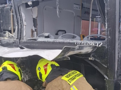 Ciężarówka uderzyła w autobus MPK. Są ranni