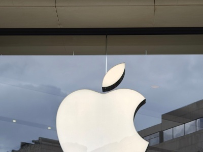 Czy Apple ogranicza konkurencję? Sprawdzi to UOKiK