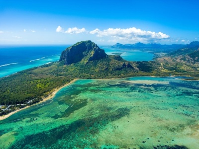 Kiedyś mało kto chciał tam spędzać wakacje. Teraz seniorzy i turyści uwielbiają tę wyspę