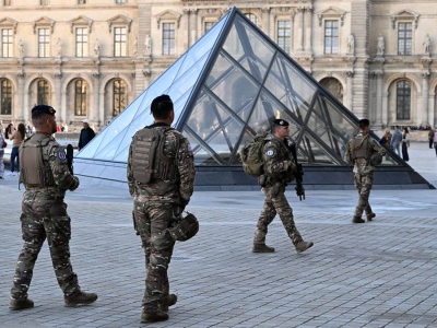 Kradzież stulecia na Luwrze. Policja ujęła kolejnych podejrzanych