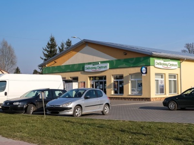 Znana sieć zamyka kolejne sklepy. Od początku roku pozbyto się już 119 placówek