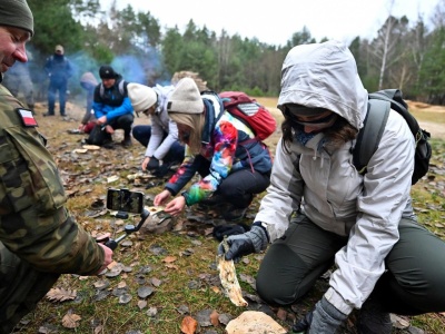 Instruktor wypił wodę z sadzawki. Reporter 