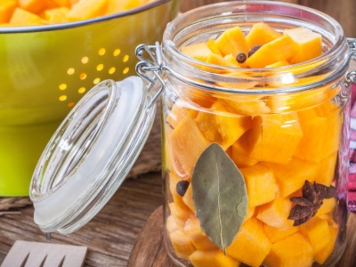 Jaka dynia do marynowania i do octu? Te odmiany nie rozpadają się w słoikach – rolnicy wskazują najlepsze