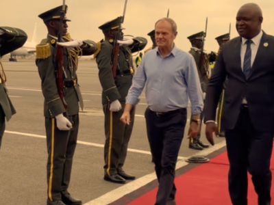 Tusk w Angoli zaliczył wtopę? Były szef protokołu: Skrzywiłem się, gdy to zobaczyłem