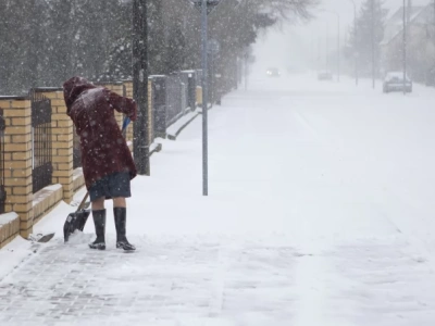 IMGW ogłasza pomarańczowy alarm: pod Wrocławiem może spaść 25 cm śniegu!