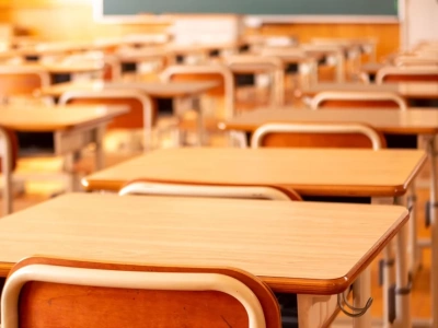 Zawieszenie zajęć przedłużone. W szkole wciąż jest zbyt zimno, aby się w niej uczyć