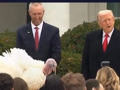 Trump o JB Pritzker: „wielki tłusty obibok”