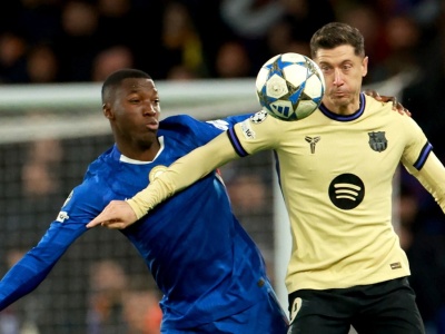 Czerwień i klęska Barcelony w LM. Bezbarwy Lewandowski