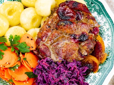 Karkówka pieczona w plastrach