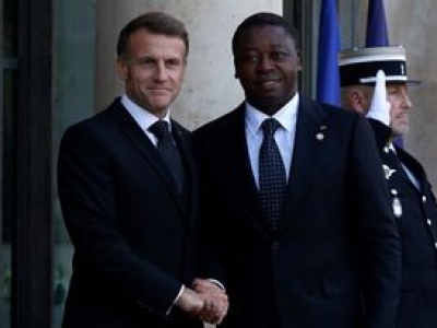 Rosja rozszerza wpływy w Afryce. Spotkanie Macrona nie pomogło
