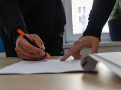 Płacą 1000 zł za 3 dni. Praca od ręki, nie trzeba mieć wykształcenia