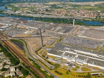 Stellantis Poissy wstrzymuje produkcję na trzy tygodnie. Pracownicy mówią wprost: „To koniec fabryki”