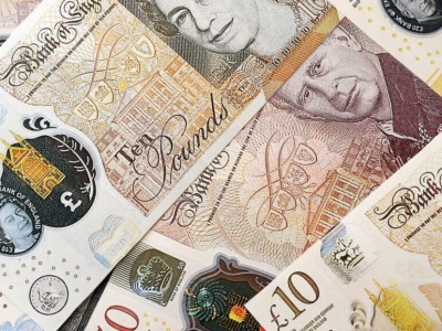 Potrącenie pieniędzy bezpośrednio z konta? Nowe możliwości DWP