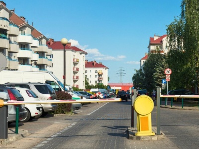 Wiem, jak otworzyć prawie każdy szlaban. Trik działa, ale nie skorzystam