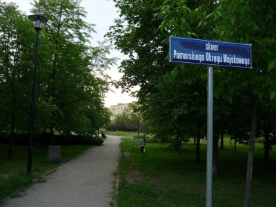 Skwer Pomorskiego Okręgu Wojskowego w Bydgoszczy zostaje ze starą nazwą