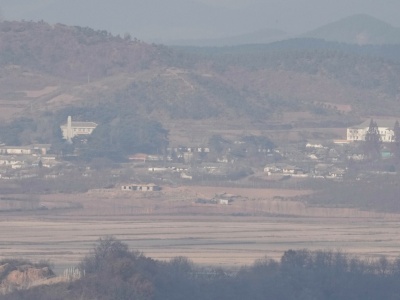 Luksusowe futra i skrajny głód. Pogłębia się przepaść klasowa w Korei Północnej