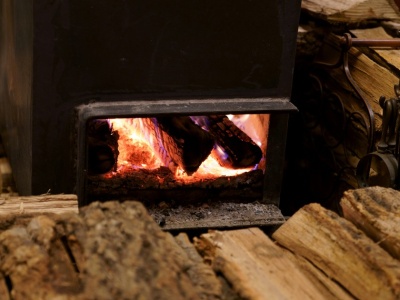 Nowy hit na ogrzanie domu zimą. Rozwiązanie tańsze i bardziej wydajne niż pellet