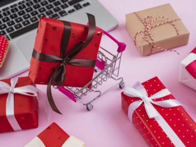 Badanie: ponad połowa Polaków planuje wydać na święta podobną kwotę co rok temu