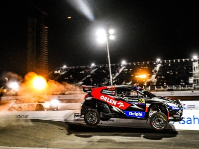 Kajetanowicz i Szczepaniak liderami, emocjonujący wieczór w Dżuddzie