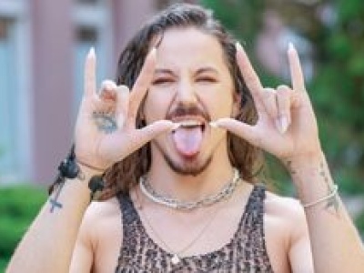 Michał Szpak pokazał, jak wyglądał w dzieciństwie. Bardzo się zmienił? (FOTO)