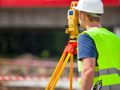 GUGiK o kierownikach i wykonawcach prac geodezyjnych wśród pracowników SGiK