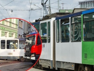 ​Tramwaj uderzył w kamienicę w Szczecinie. Trzech pasażerów w szpitalu