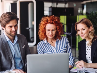 Tylko co piąty Polak poleciłby swojego pracodawcę. Czego nam brakuje w pracy?