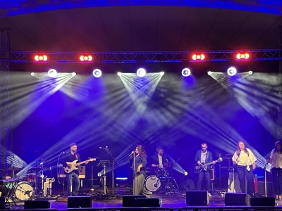 Blues, soul i wyjątkowy klimat. WCK zaprasza na koncert „Przy Lampce” z zespołem Puste Biuro