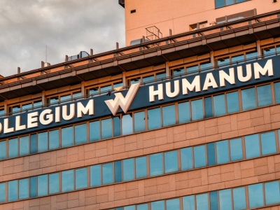 Znani politycy z poważnymi zarzutami.  Długa lista oskarżonych w sprawie Collegium Humanum