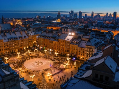 Magia świąt w stolicy – przewodnik po warszawskich jarmarkach, iluminacjach i zimowych atrakcjach