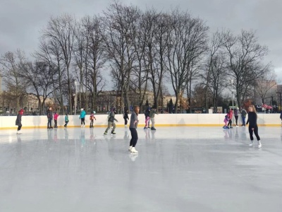 Nowohuckie lodowisko rusza! Pierwszego dnia wstęp wolny