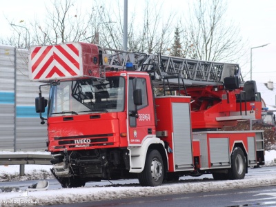 Znowu na czerwonym. Zderzenie drabiny z osobówką na DK-91