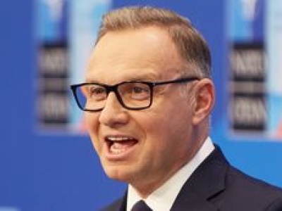 Andrzej Duda otrzymał PREZYDENCKĄ EMERYTURĘ i pochwalił się przelewem. Robi wrażenie? (FOTO)