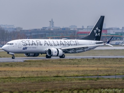 LOT. Barwy Star Alliance ponownie na boeingu B737