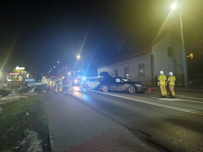 Wypadek na krajówce. Dwie osoby w szpitalu