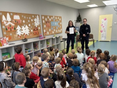 Częstochowscy dzielnicowi z “Szóstki” z wizytą u przedszkolaków