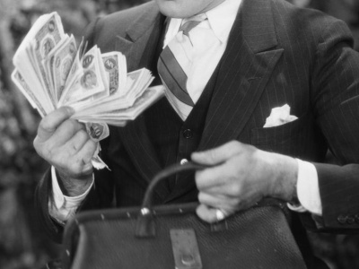 Piramidy TSQ życie po śmierci: niektórzy wierzą i wpłacają. Czy konieczne są zmiany w prawie?