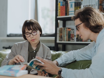 Ile naprawdę zarabia korepetytor? Często mniej, niż niektórzy sobie wyobrażają