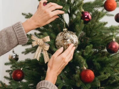Kiedy ubiera się choinkę? Tradycja kontra współczesne trendy