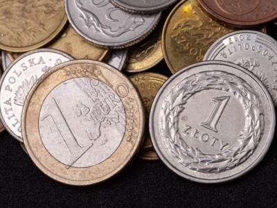 Kurs euro znów nie pokonał wsparcia. Frank osłabł przed decyzją SNB