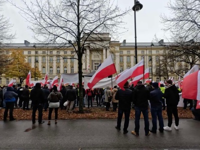 Rząd dobija przemysł nikotynowy. Zagrożone są setki miejsc pracy