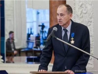 Nawet Łukaszenka zabiegał o jego poparcie. B. prezes Związku Polaków na Białorusi uhonorowany przez prezydenta!