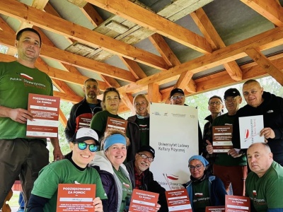 Nordic walking i wolontariat. Dwie drogi, jeden cel - lepsze życie