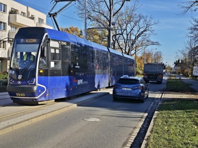 Wrocław. MPK nalicza kary za mijankę na Przyjaźni. Będą kolejne testy