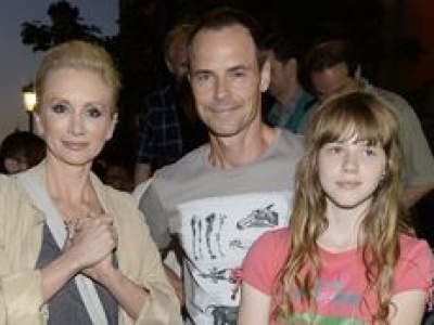 Tak dziś wygląda córka Ewy Gawryluk i Waldemara Błaszczyka. Maria ma 25 lat i oryginalny styl (FOTO)