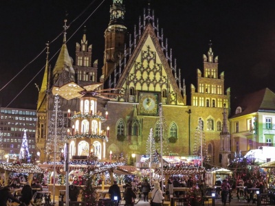 Najlepszy ranking polskich Jarmarków Bożonarodzeniowych. Gdzie warto wybrać się na weekend?