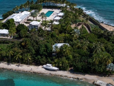 Demokraci ujawniają zdjęcia z posiadłości Epsteina. „To nic wielkiego” – komentuje Trump