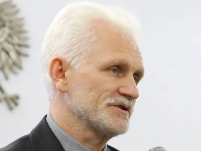 Białoruski reżim uwolnił 123 więźniów politycznych. Wśród nich jest Aleś Bialacki