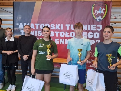 Pół setki miłośników tenisa stołowego rywalizowało dzisiaj w Zagórniku